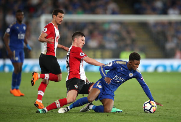 受到家庭内 受到家庭内