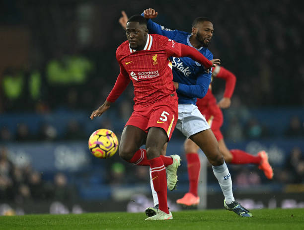 更是足球的 更是足球的