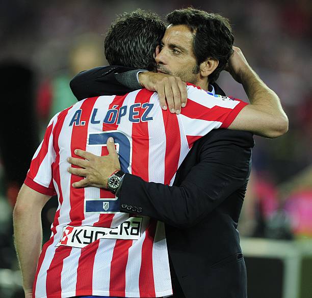 通过他们的 通过他们的